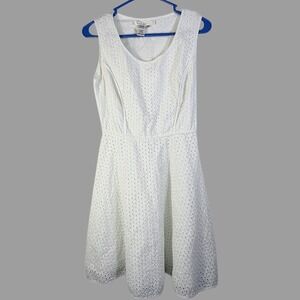 Max Studio White Eyelet Fit Flare Dress Cotton Sleeveless Lined Size 6 (As-Is)